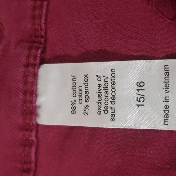 Maurices. Burgundy Shorts; Wide Waistband; 4 Cargo Pockets. Size 15/16 Jrs. EUC - Picture 12 of 13